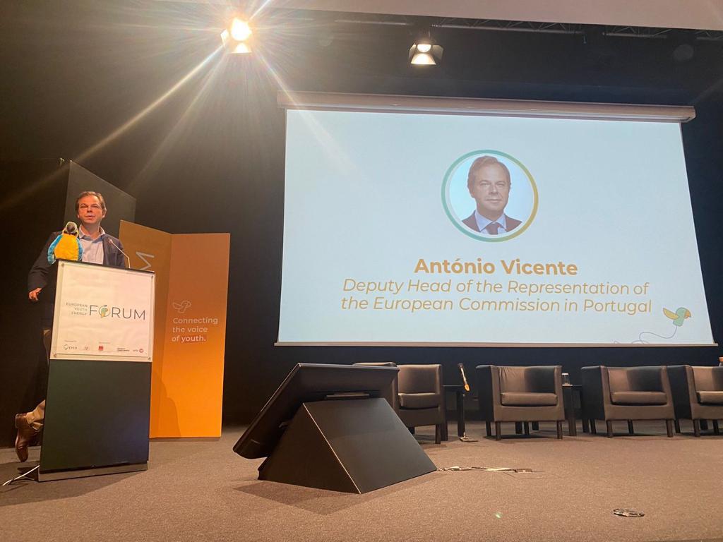 António Vicente, Chefe de Representação Adjunto, participa na sessão de abertura do European Youth Energy Forum.