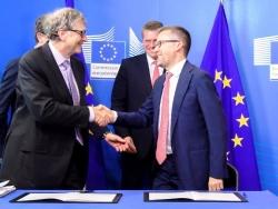 Comissão Europeia e Bill Gates lançam um fundo de investimento no domínio das energias limpas